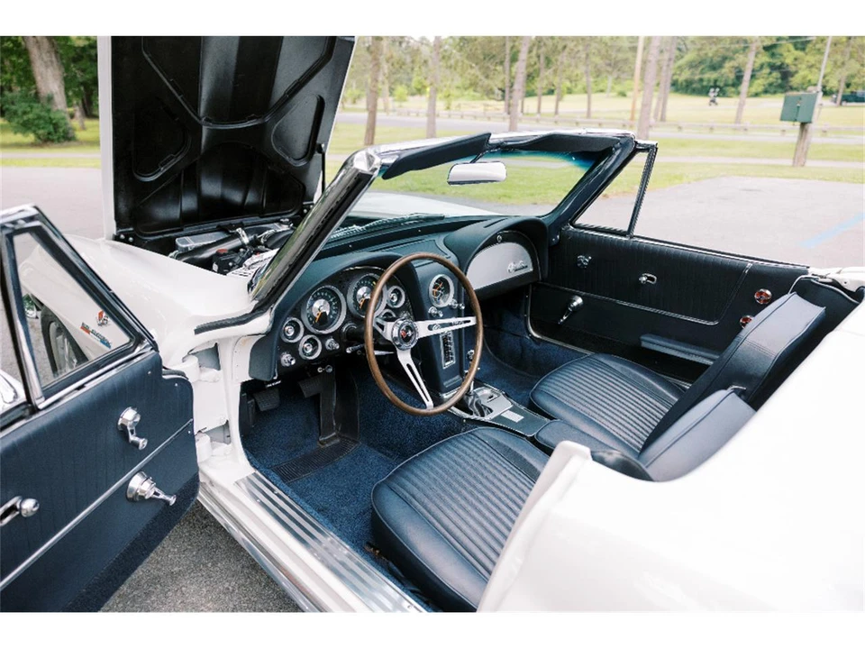 1964 Chevrolet Corvette C2 - Image 19 of 31