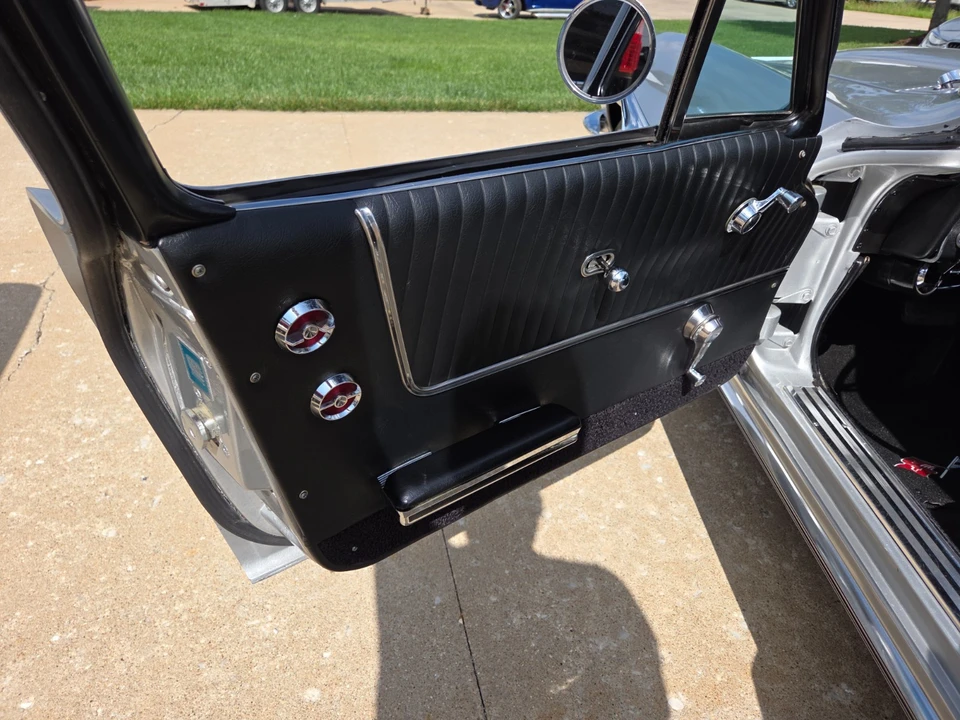 1964 Chevrolet Corvette C2 - Image 13 of 28