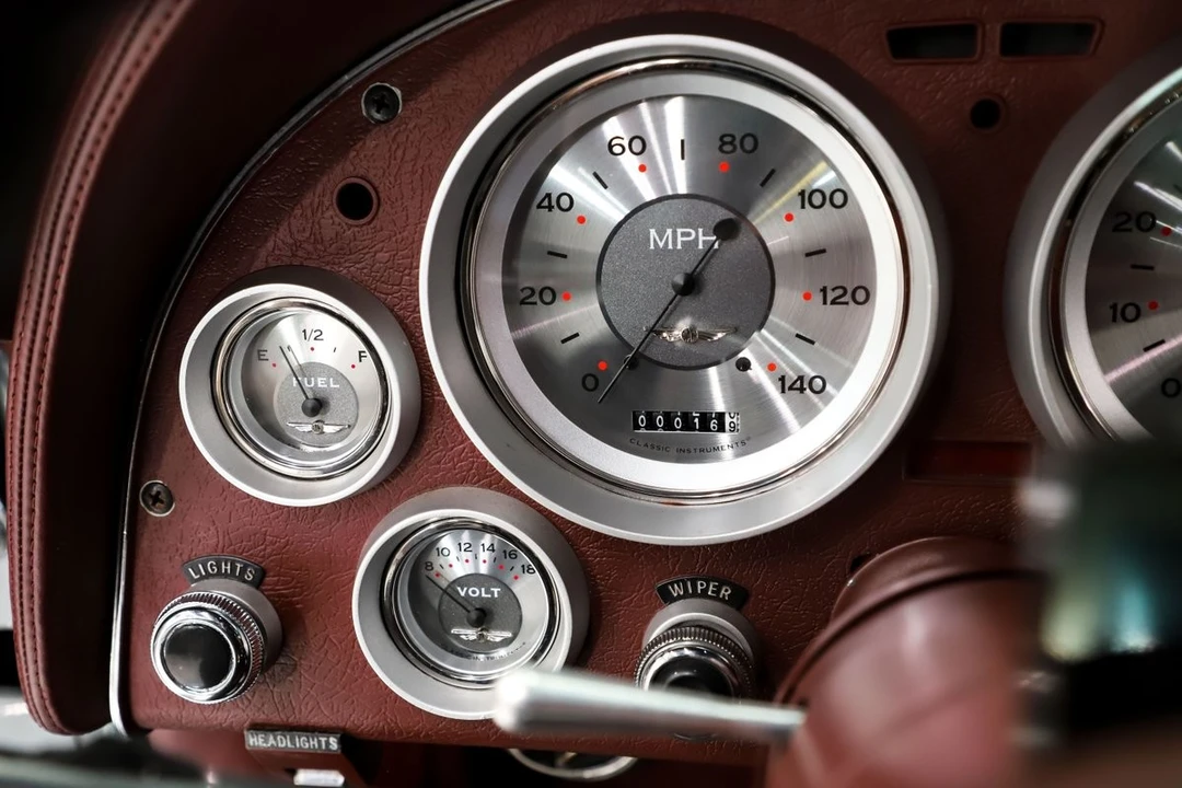 1964 Chevrolet Corvette C2 - Image 21 of 31