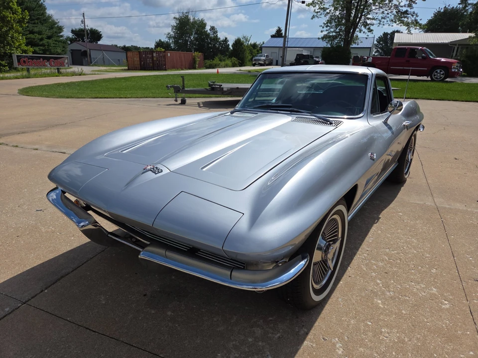1964 Chevrolet Corvette C2 - Image 2 of 28