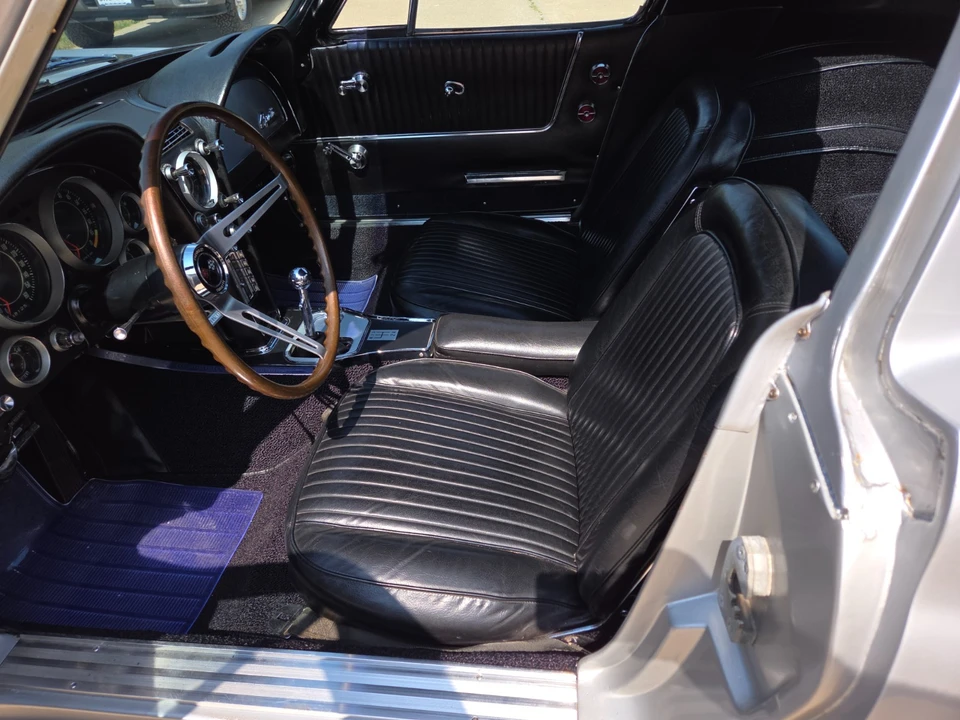 1964 Chevrolet Corvette C2 - Image 21 of 31