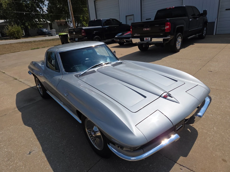 1964 Chevrolet Corvette C2 - Image 9 of 31