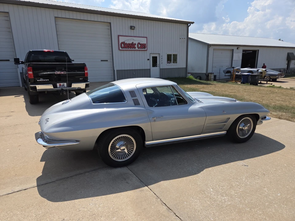 1964 Chevrolet Corvette C2 - Image 12 of 31
