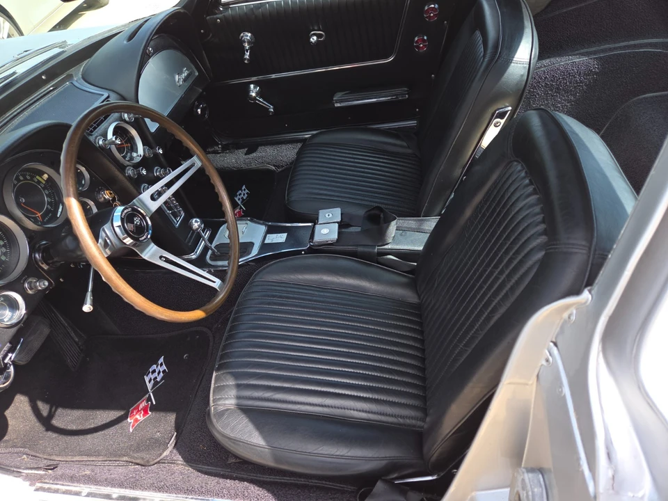 1964 Chevrolet Corvette C2 - Image 15 of 28