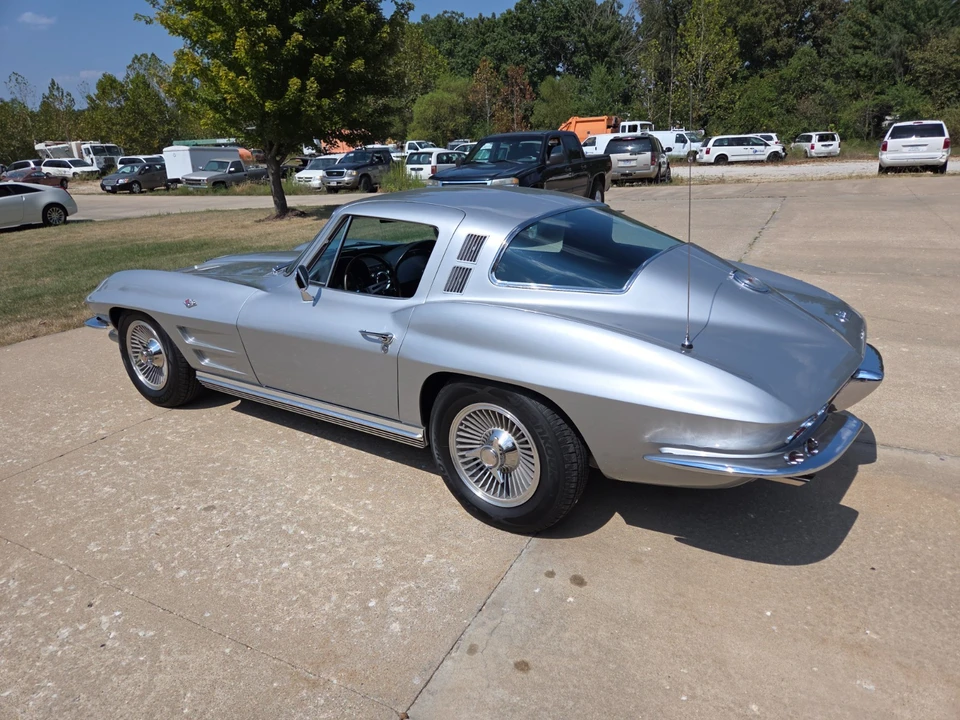 1964 Chevrolet Corvette C2 - Image 18 of 31