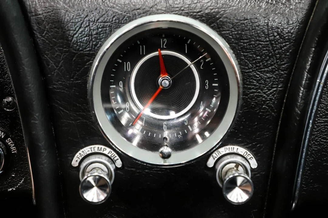 1964 Chevrolet Corvette C2 - Image 23 of 31