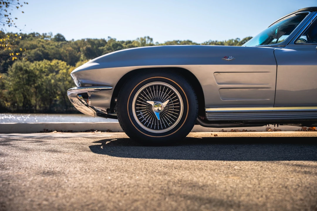 1964 Chevrolet Corvette C2 - Image 26 of 31