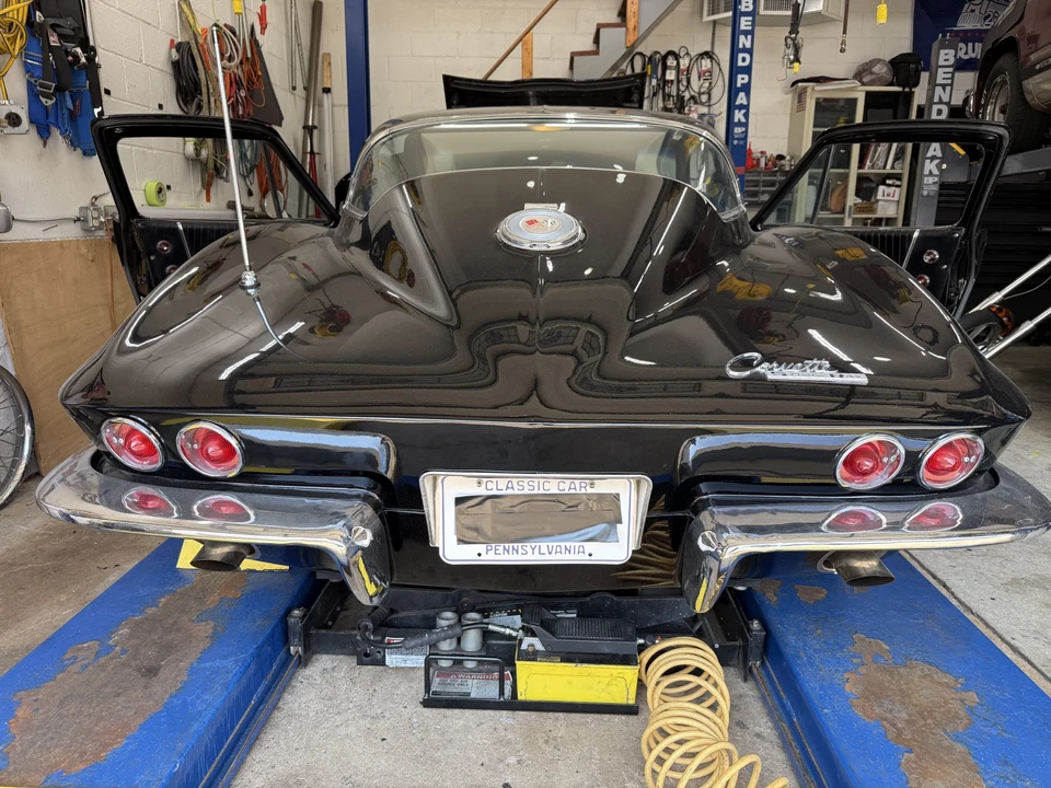 1964 Chevrolet Corvette C2 - Image 20 of 31