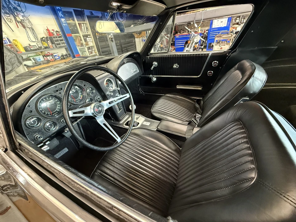 1964 Chevrolet Corvette C2 - Image 26 of 31