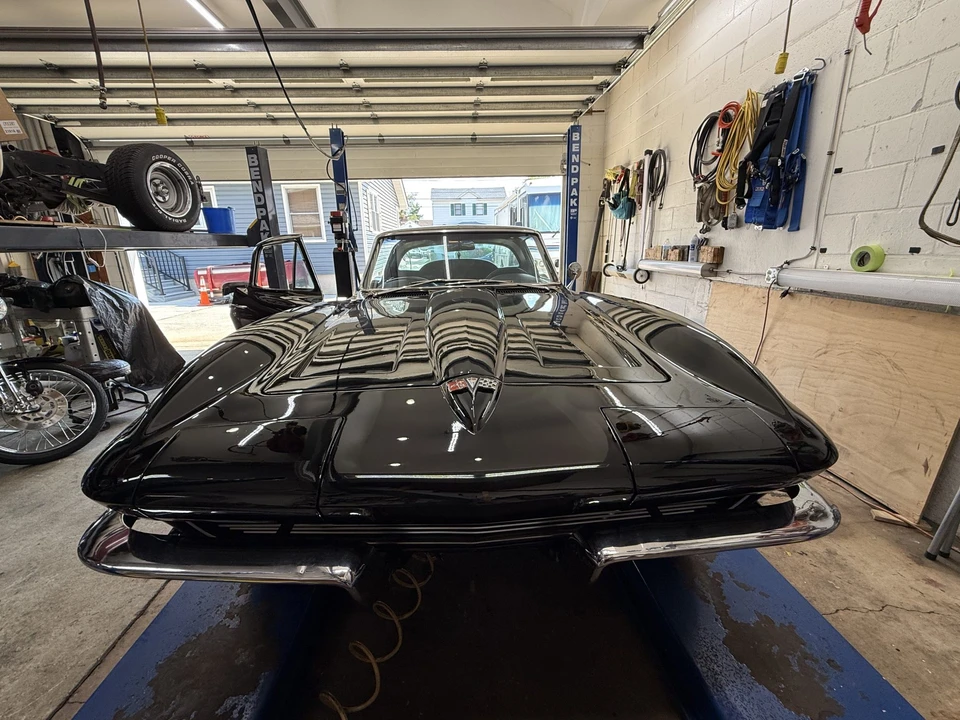 1964 Chevrolet Corvette C2 - Image 11 of 31