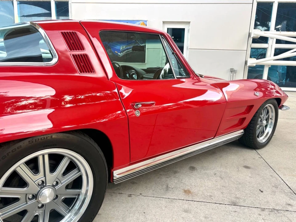 1964 Chevrolet Corvette C2 - Image 17 of 31