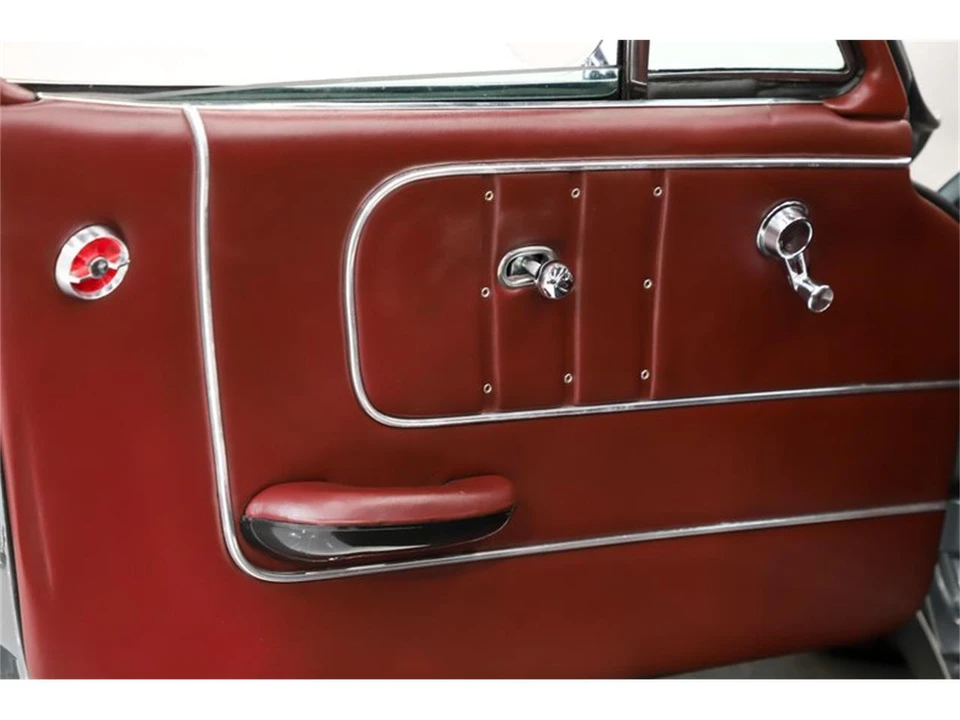 1964 Chevrolet Corvette C2 - Image 10 of 31
