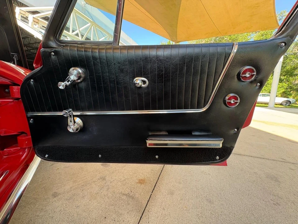 1964 Chevrolet Corvette C2 - Image 27 of 31