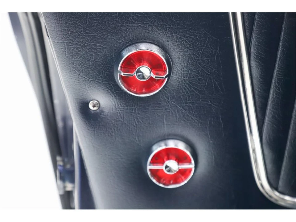 1964 Chevrolet Corvette C2 - Image 10 of 31