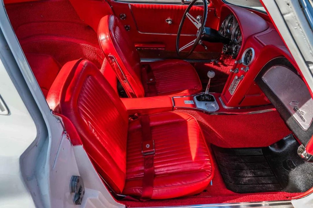 1964 Chevrolet Corvette C2 - Image 13 of 21