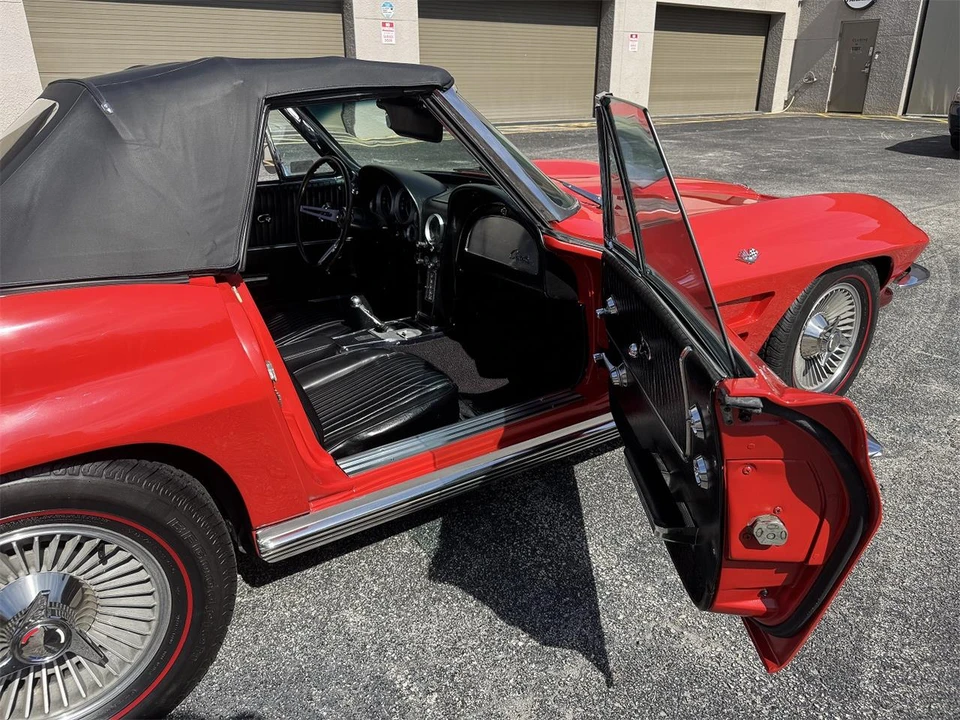 1964 Chevrolet Corvette C2 - Image 18 of 30