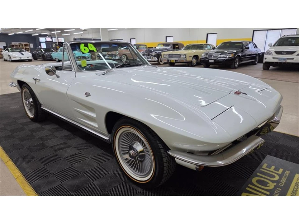 1964 Chevrolet Corvette C2 - Image 3 of 31
