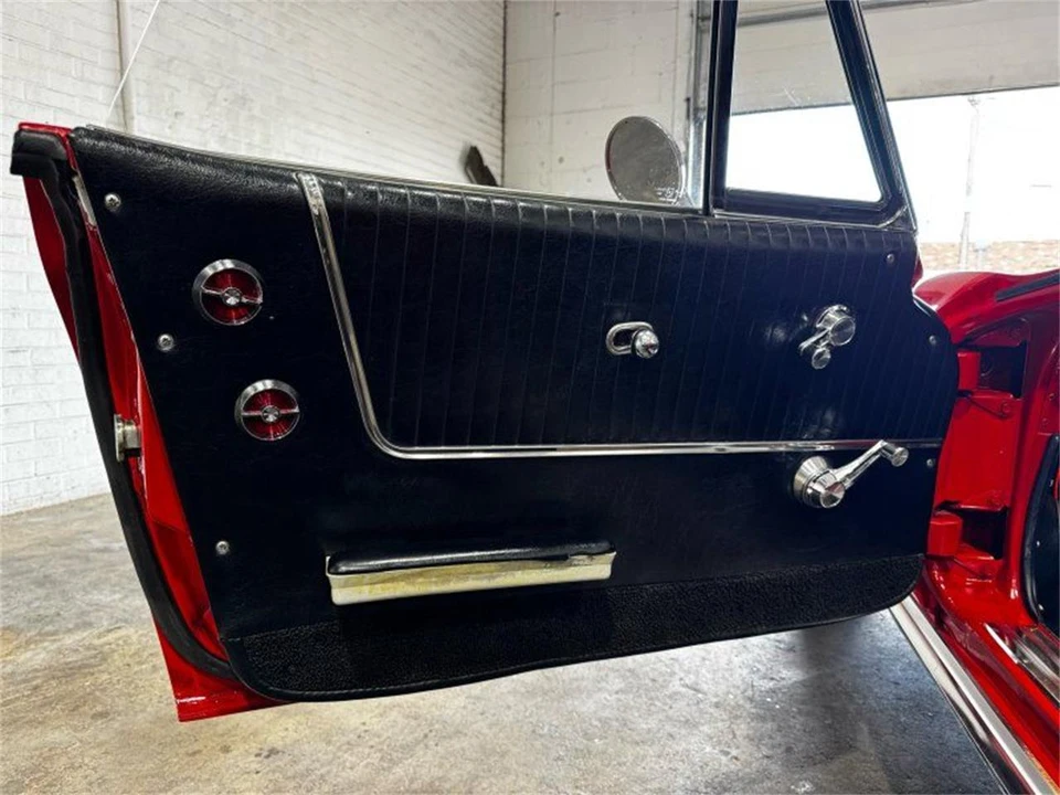1964 Chevrolet Corvette C2 - Image 25 of 28