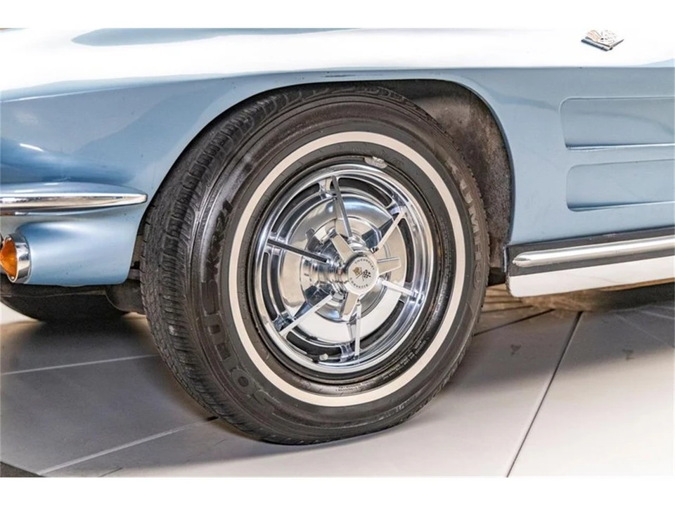 1964 Chevrolet Corvette C2 - Image 15 of 31