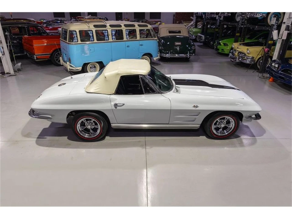 1964 Chevrolet Corvette C2 - Image 16 of 31