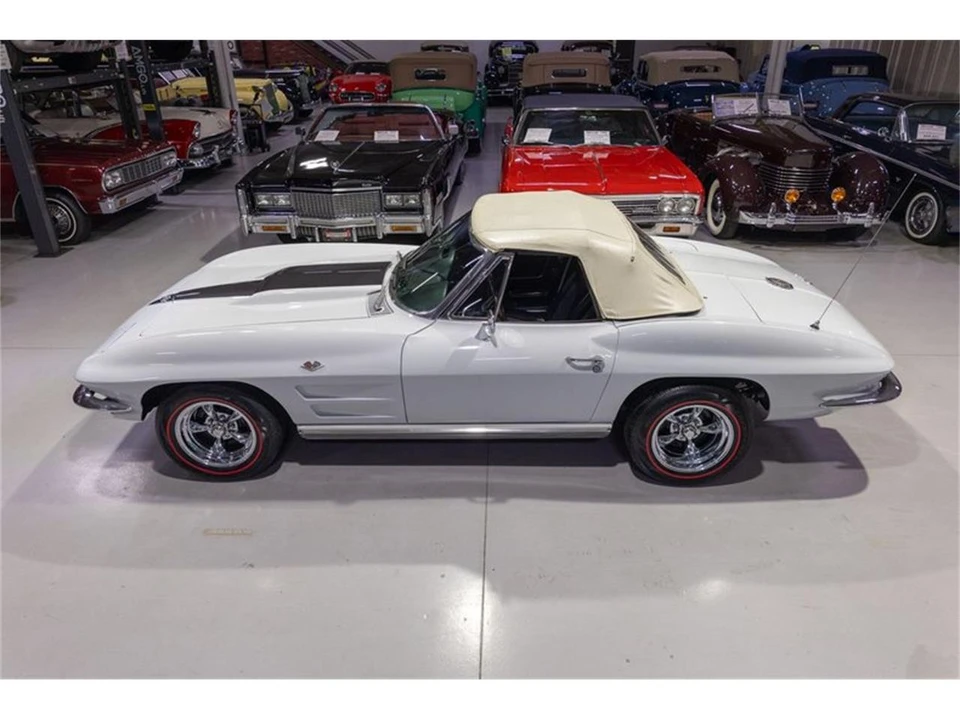 1964 Chevrolet Corvette C2 - Image 2 of 31