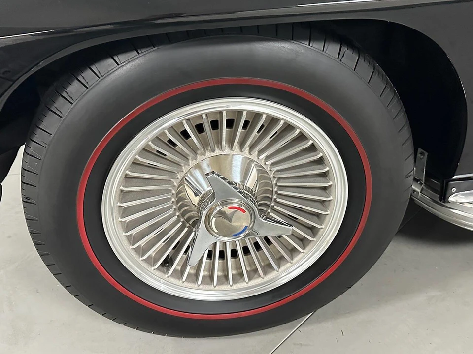 1964 Chevrolet Corvette C2 - Image 16 of 31