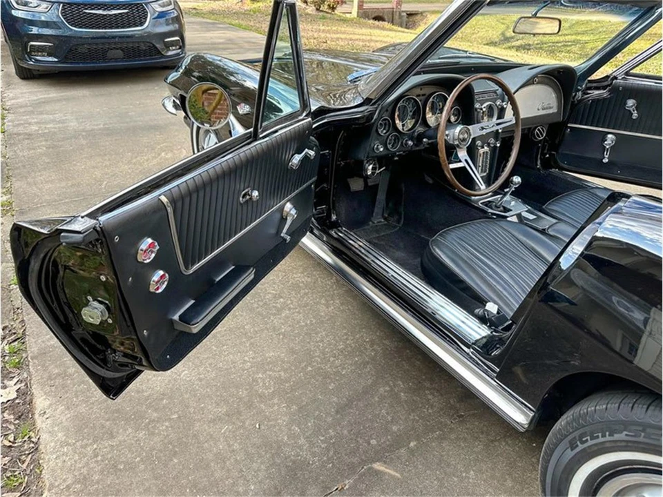1964 Chevrolet Corvette C2 - Image 8 of 31