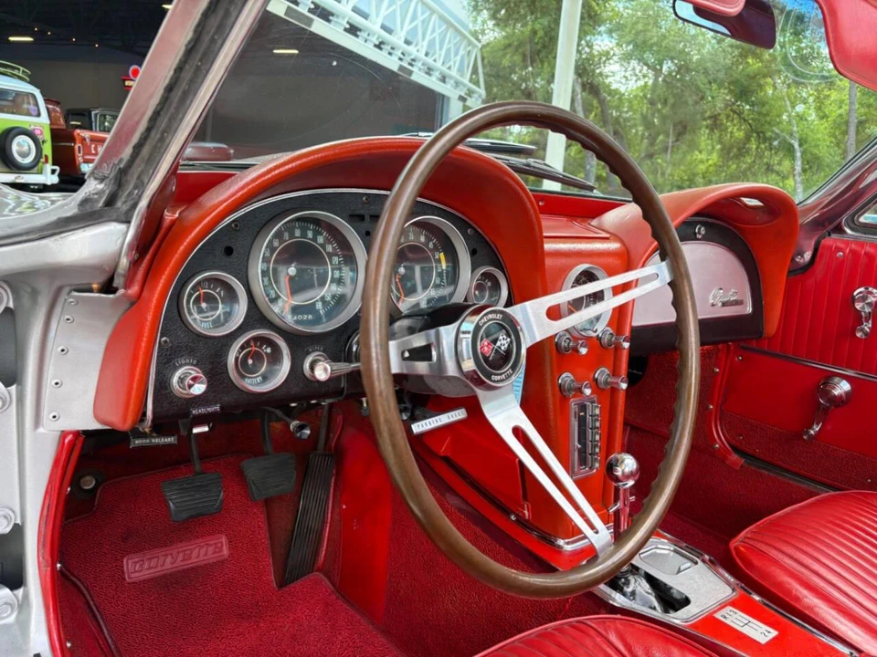1964 Chevrolet Corvette C2 - Image 30 of 31
