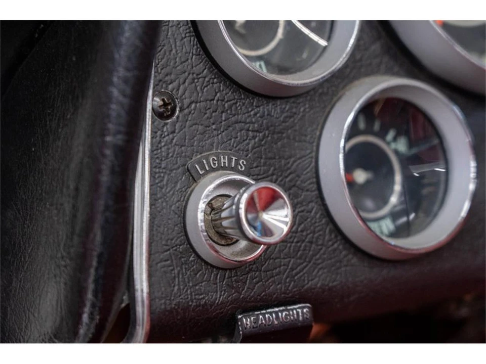 1964 Chevrolet Corvette C2 - Image 27 of 31