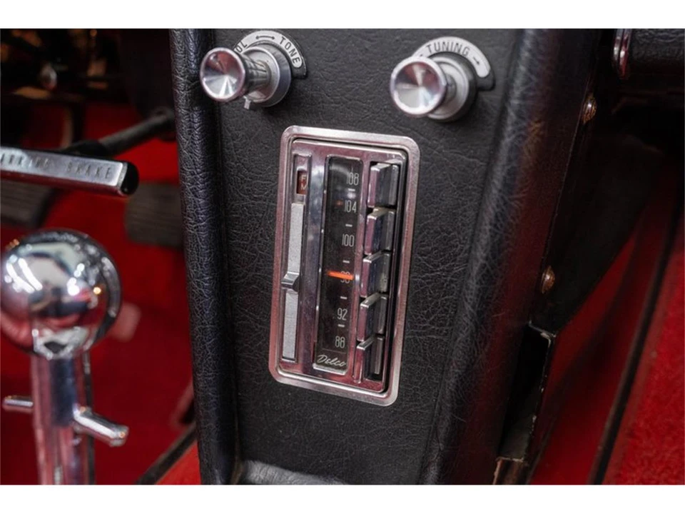 1964 Chevrolet Corvette C2 - Image 23 of 31