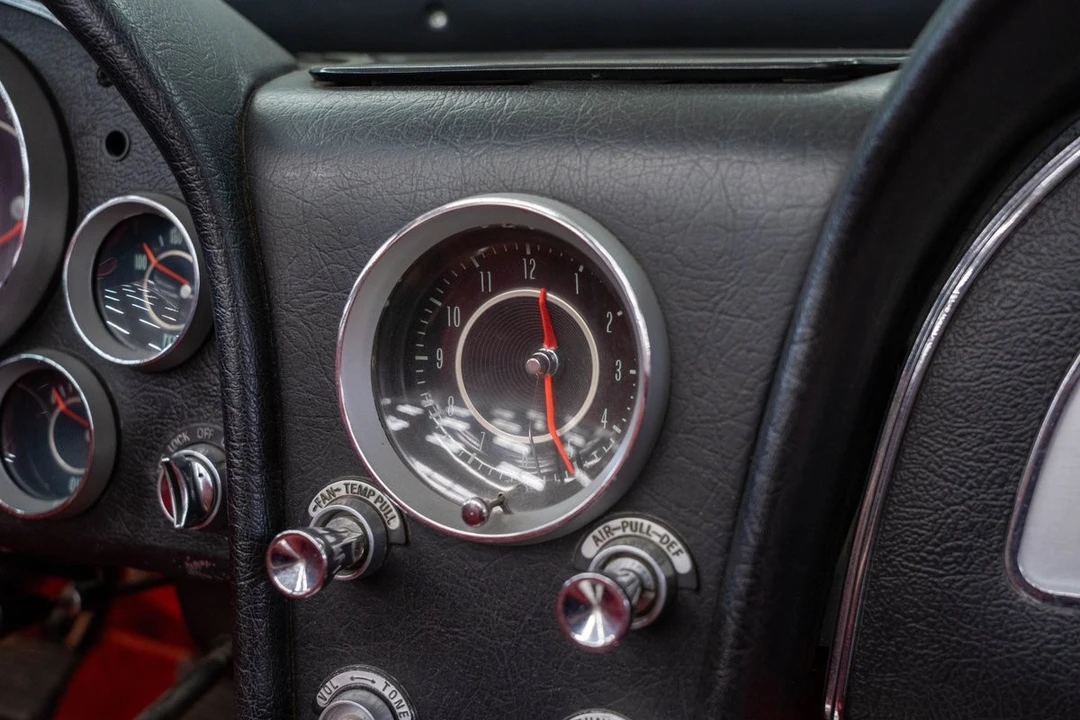 1964 Chevrolet Corvette C2 - Image 19 of 31