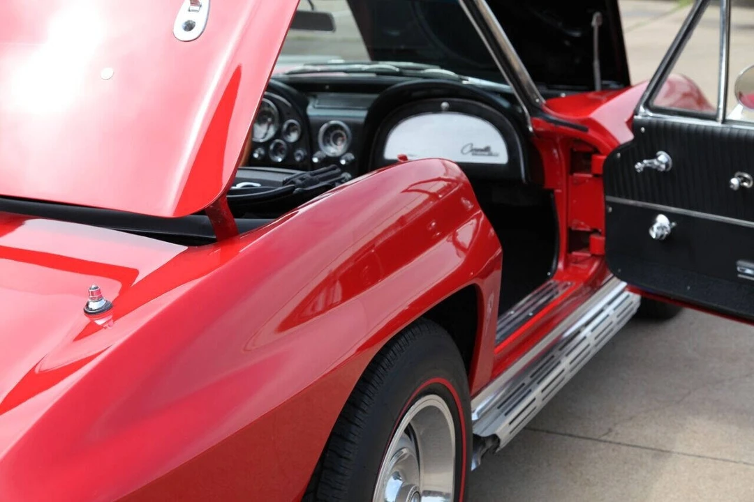 1964 Chevrolet Corvette C2 - Image 23 of 31