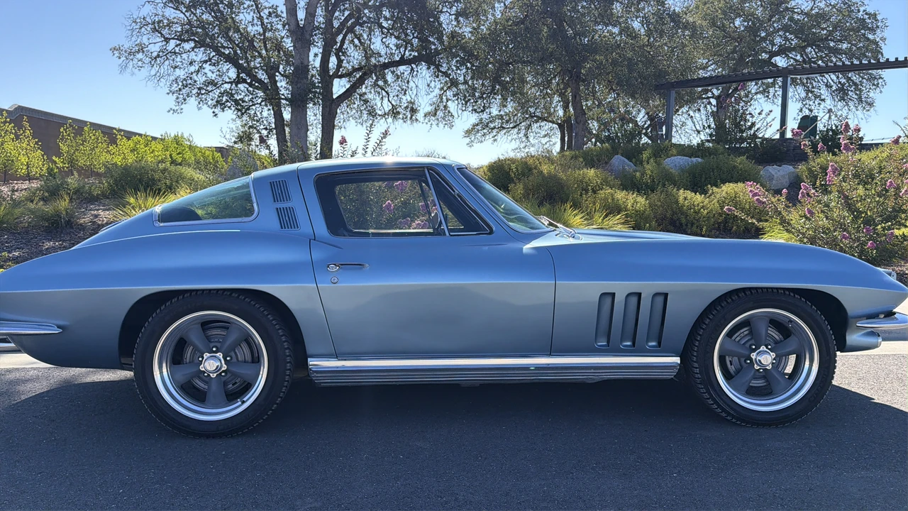 1964 Chevrolet Corvette C2 - Image 3 of 8