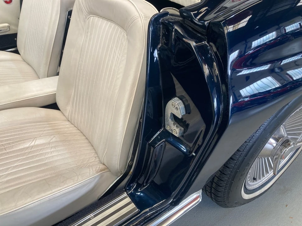 1964 Chevrolet Corvette C2 - Image 20 of 31