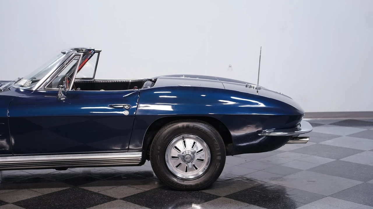 1964 Chevrolet Corvette C2 - Image 23 of 31