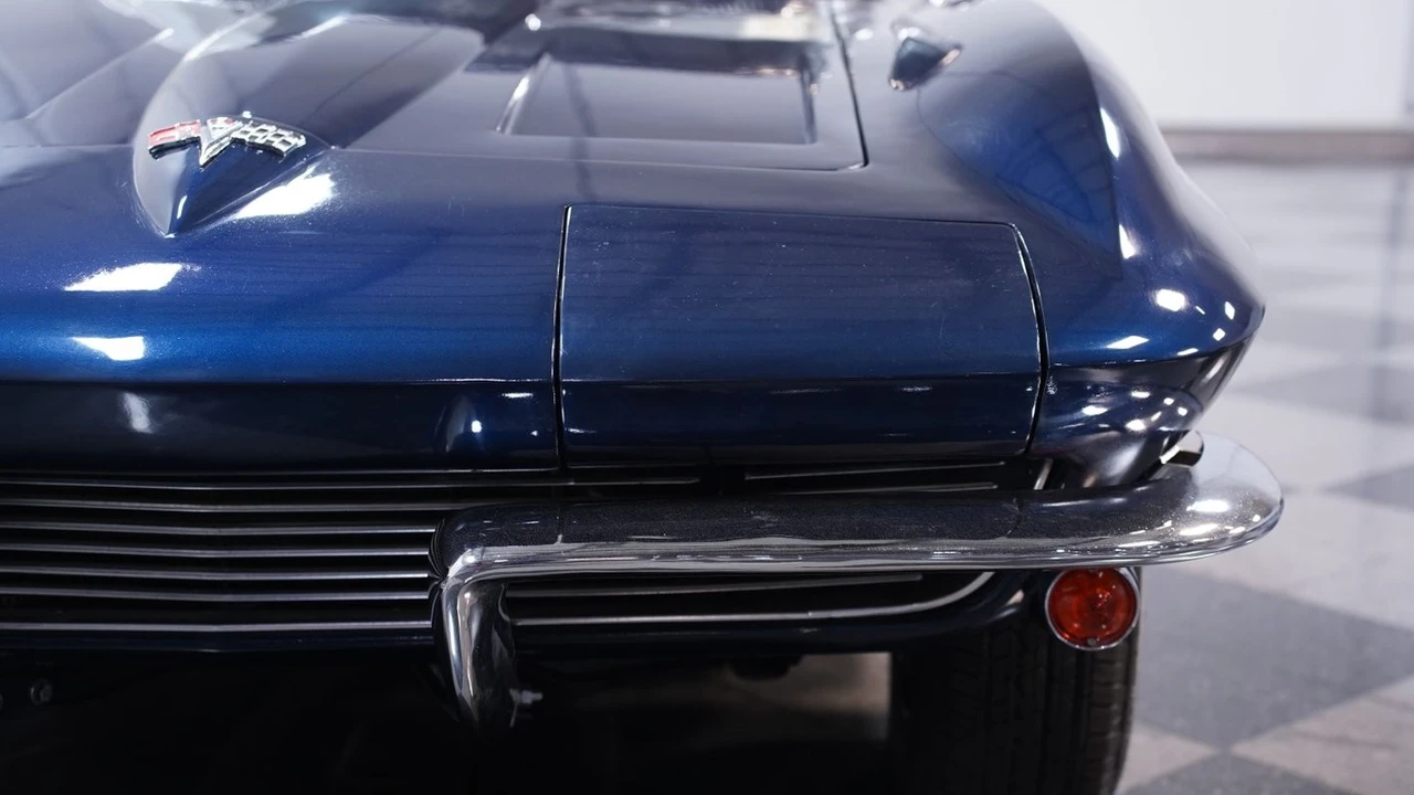 1964 Chevrolet Corvette C2 - Image 19 of 21