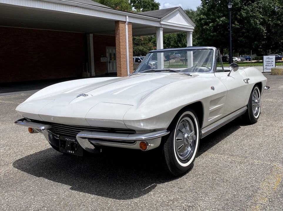 1964 Chevrolet Corvette C2 - Image 2 of 31
