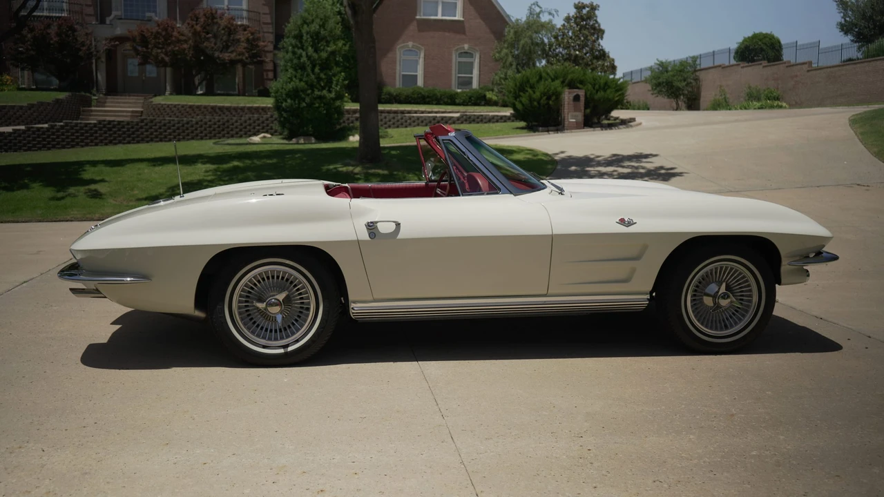 1964 Chevrolet Corvette C2 - Image 31 of 31