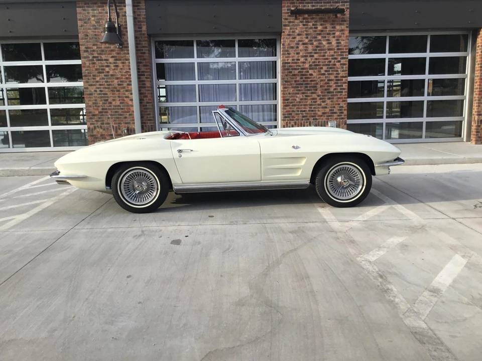 1964 Chevrolet Corvette C2 - Image 11 of 31