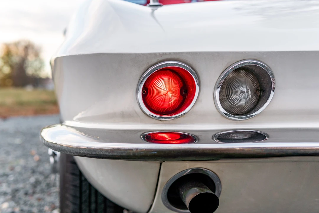 1964 Chevrolet Corvette C2 - Image 21 of 31
