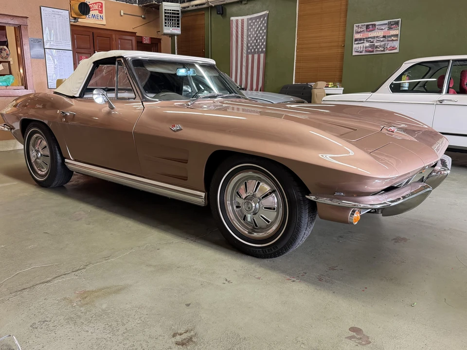 1964 Chevrolet Corvette C2 - Image 16 of 31