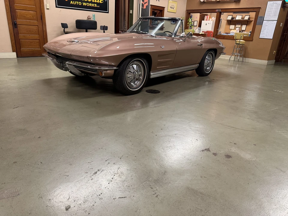 1964 Chevrolet Corvette C2 - Image 2 of 31