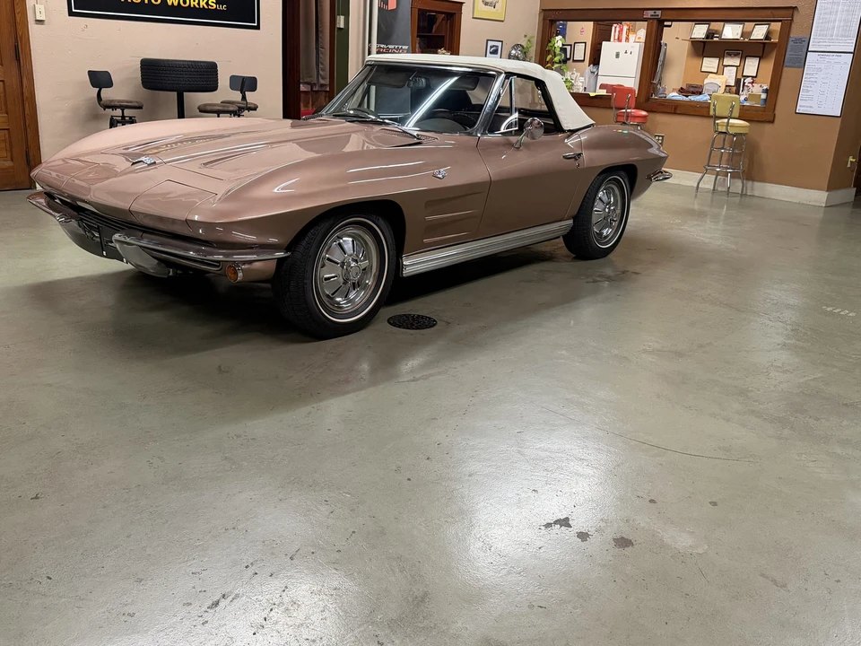 1964 Chevrolet Corvette C2 - Image 13 of 31