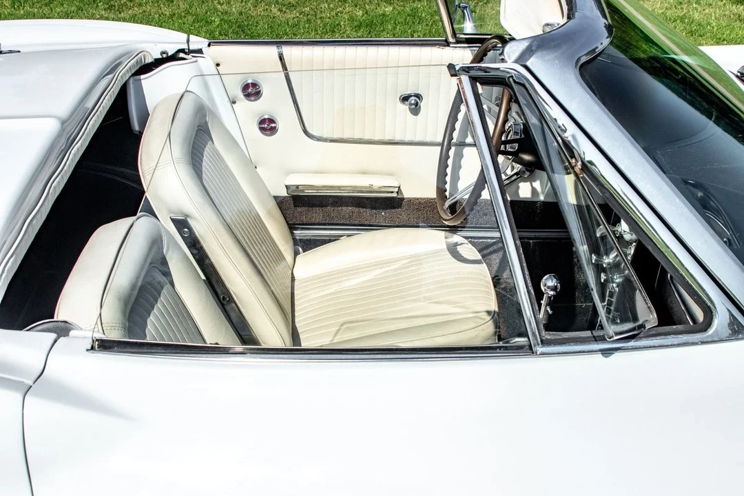 1964 Chevrolet Corvette C2 - Image 10 of 21