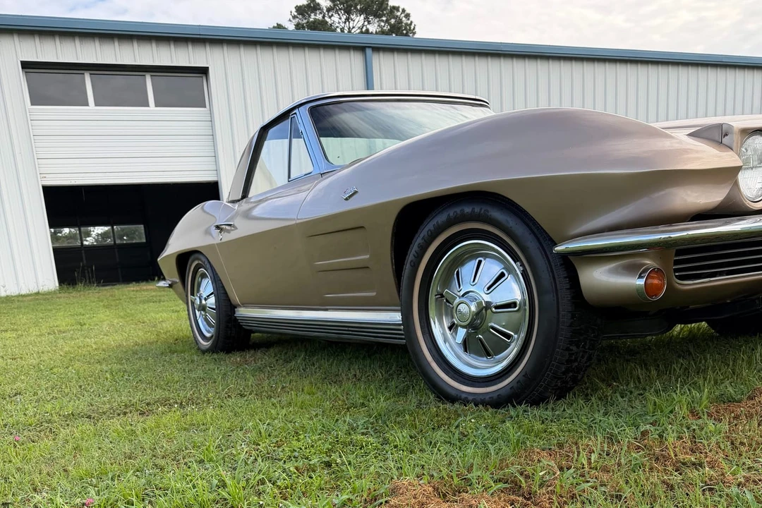 1964 Chevrolet Corvette C2 - Image 15 of 31