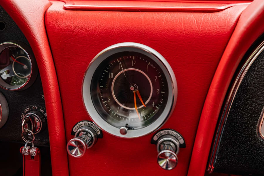 1964 Chevrolet Corvette C2 - Image 24 of 31