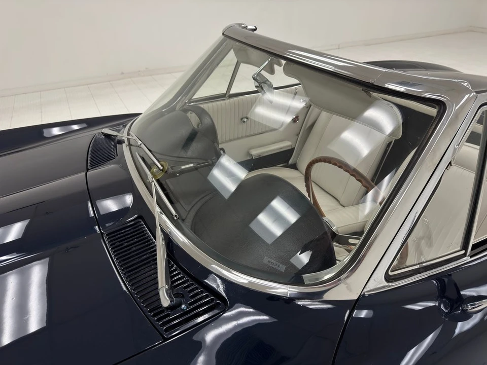 1964 Chevrolet Corvette C2 - Image 15 of 21