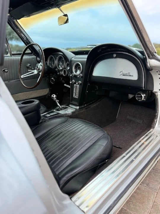 1964 Chevrolet Corvette C2 - Image 11 of 12