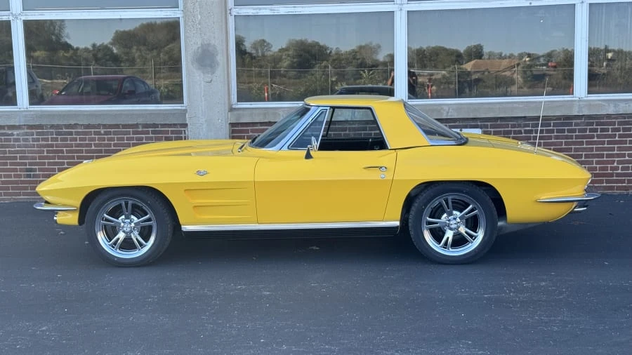 1964 Chevrolet Corvette C2 - Image 2 of 10