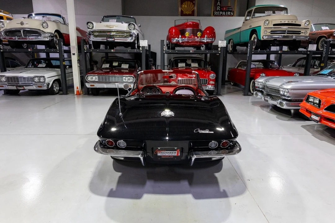 1964 Chevrolet Corvette C2 - Image 19 of 31